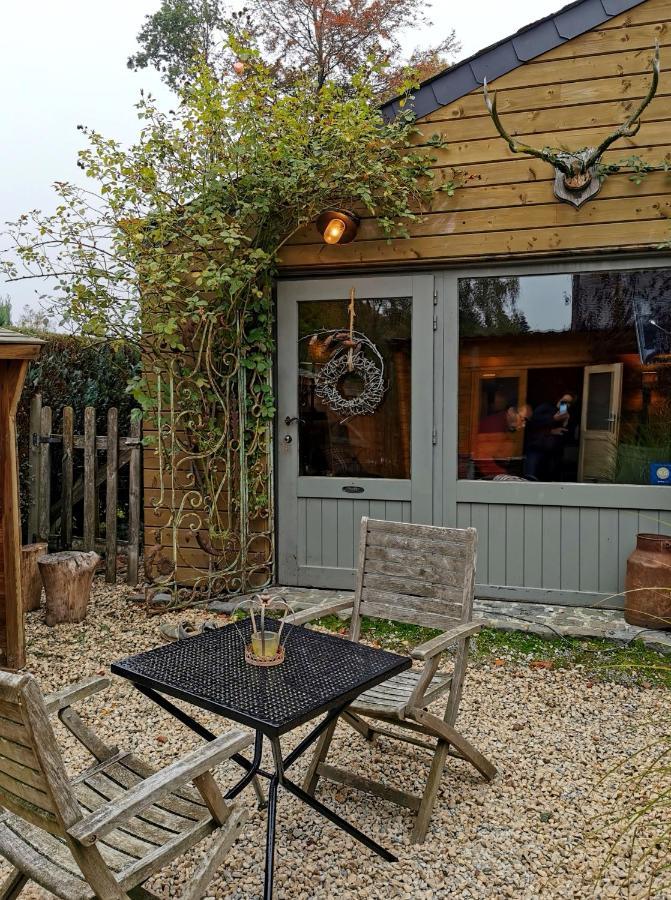 Bed and Breakfast Le Cerf d'Hubert Redu Exterior foto